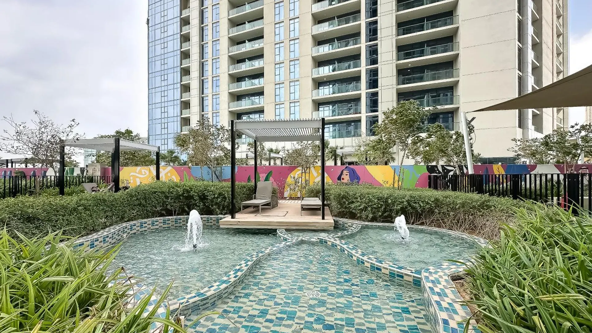 Trophy-Twilight Edge Studio 55Th Floor W Lush Lagoon Pool Dubai Apartment