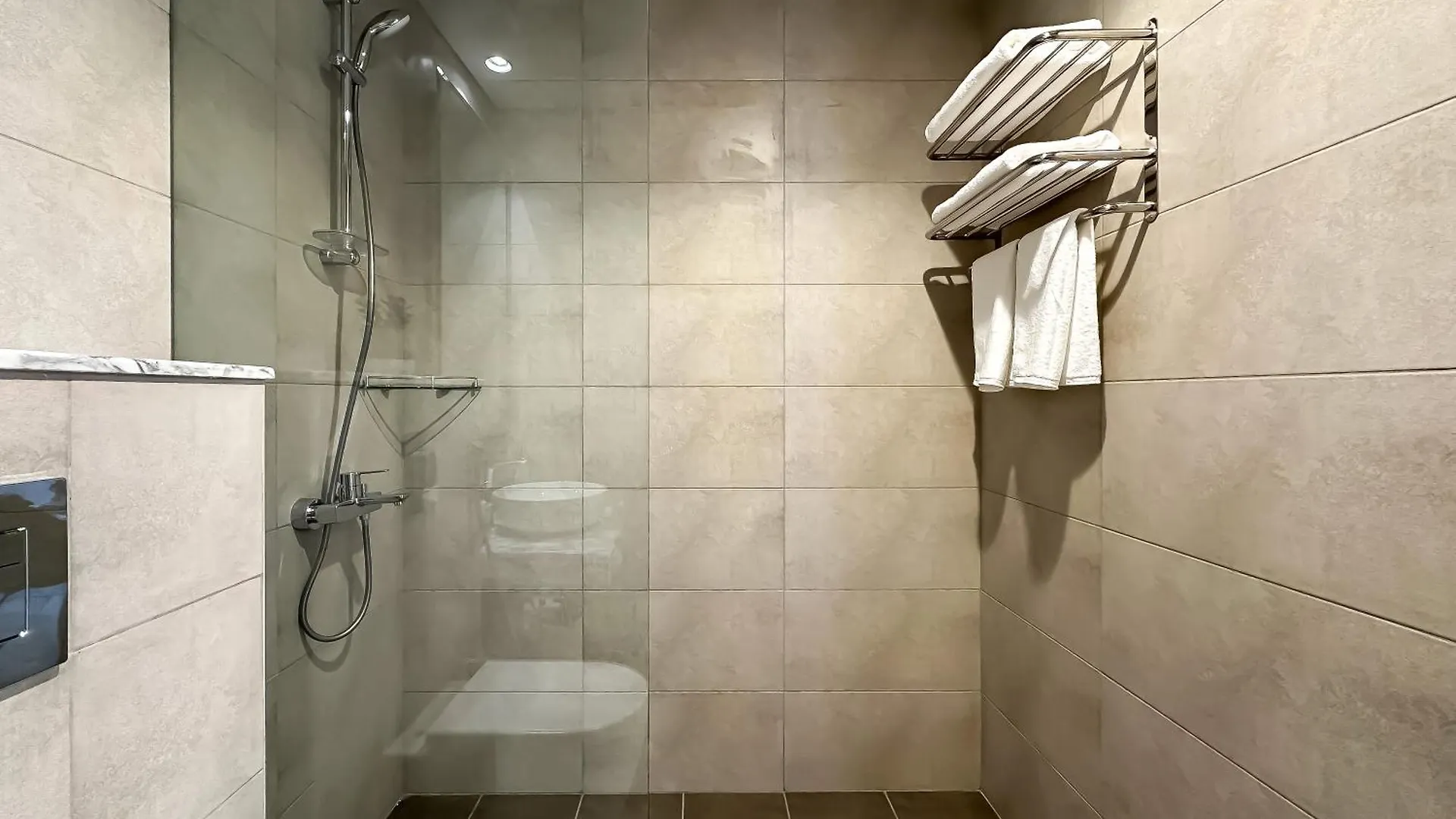 Trophy-Twilight Edge Studio 55Th Floor W Lush Lagoon Pool Dubai Apartment