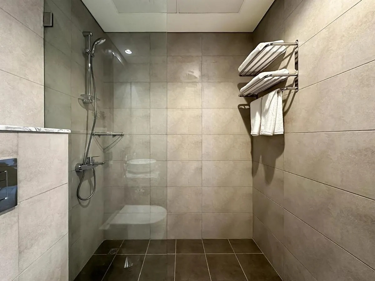 Trophy-Twilight Edge Studio 55Th Floor W Lush Lagoon Pool Dubai United Arab Emirates