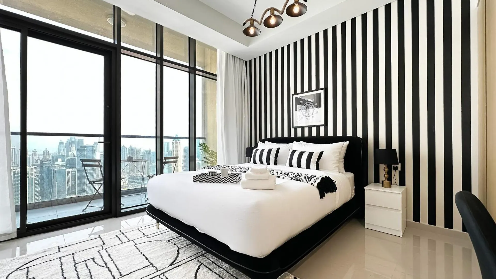Trophy-Twilight Edge Studio 55Th Floor W Lush Lagoon Pool Dubai