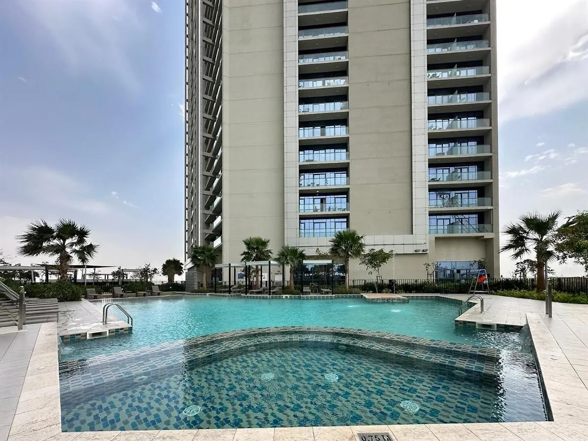 Trophy-Twilight Edge Studio 55Th Floor W Lush Lagoon Pool Dubai United Arab Emirates