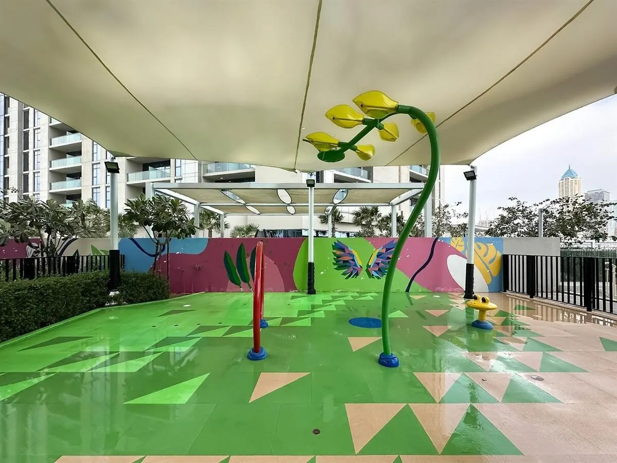 Apartment Trophy-Twilight Edge Studio 55Th Floor W Lush Lagoon Pool Dubai United Arab Emirates